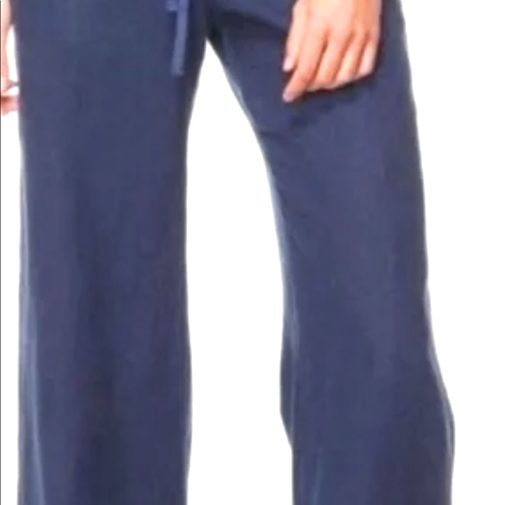 Lightly loved Lilly Pulitzer True navy linen beach pant in extra large